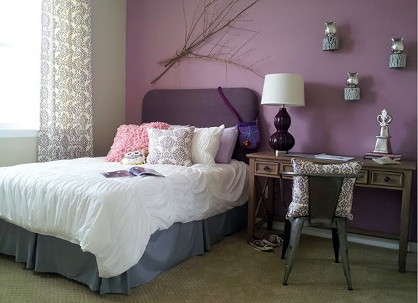 Phòng ngủ sơn màu tím và màu xám trắng